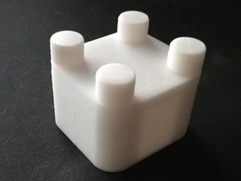 带螺丝的小盒子3D打印模型免费STL文件下载-深圳市博易特智能科技有限公司
