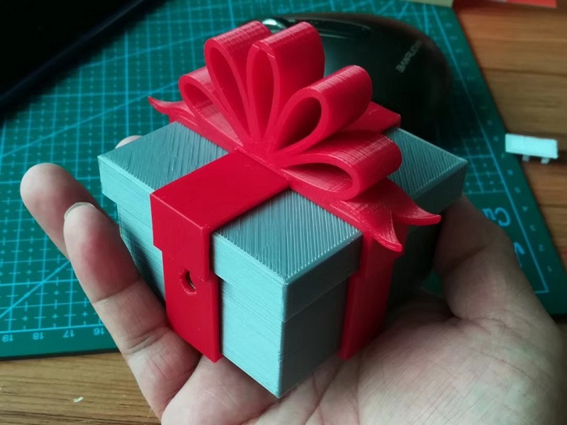 创意带锁的节日礼物盒3D模型STL免费下载